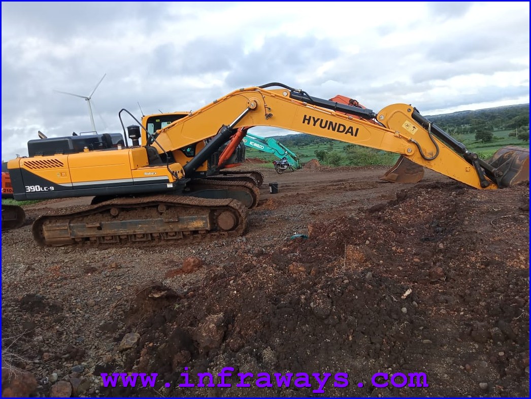 HYUNDAI R 390 EXCAVATOR